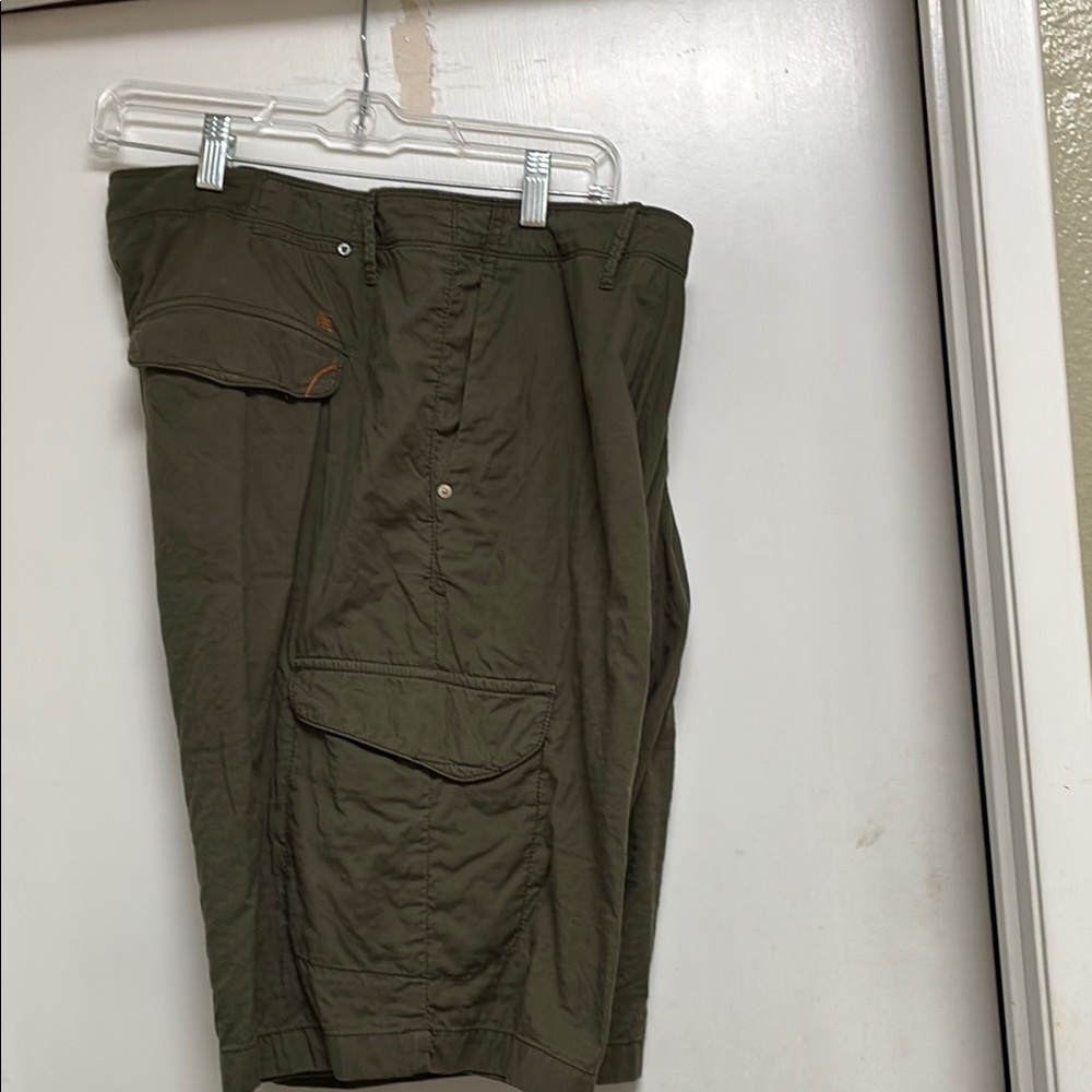 Tommy BAHAMA Olive Green Cargo Shorts